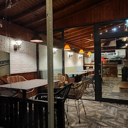 Globus Kiten (Burgas)