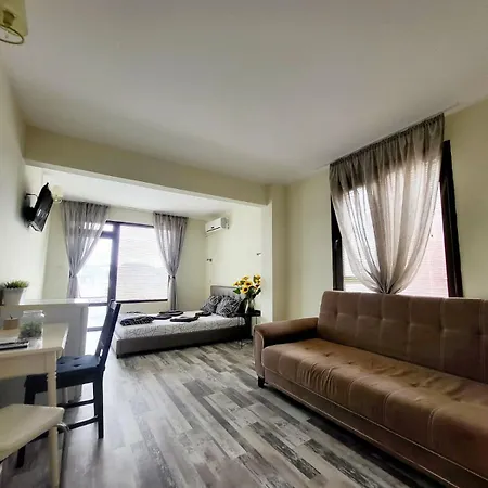 Гостьовий будинок Globus Kiten 2*