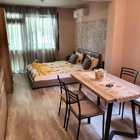Globus Kiten (Burgas)