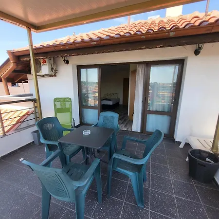 Globus Guest house 2*