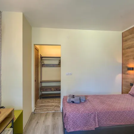 Globus Guest house 2*