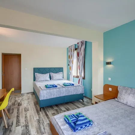 Globus Guest house 2*