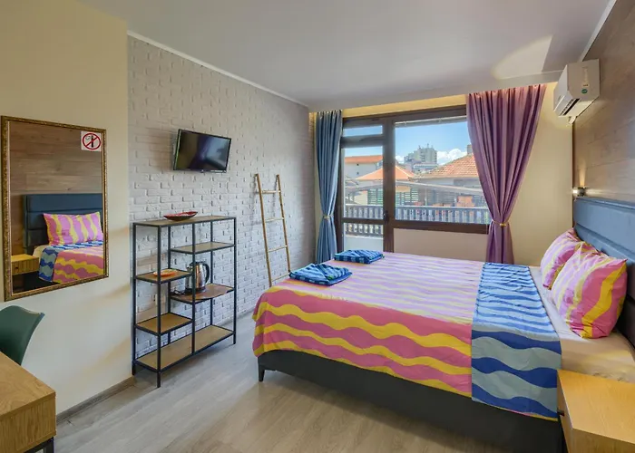 Globus Guest house 2*