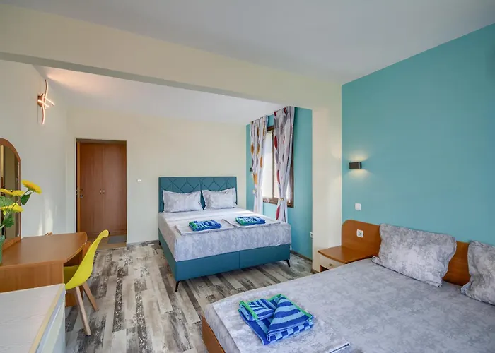 Globus Guest house 2*